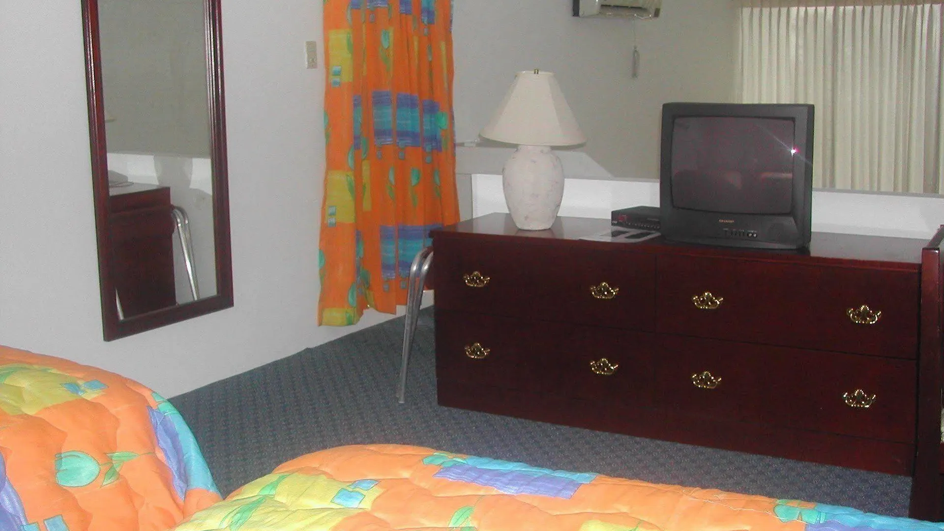 Ambassador Hotel Dibe
