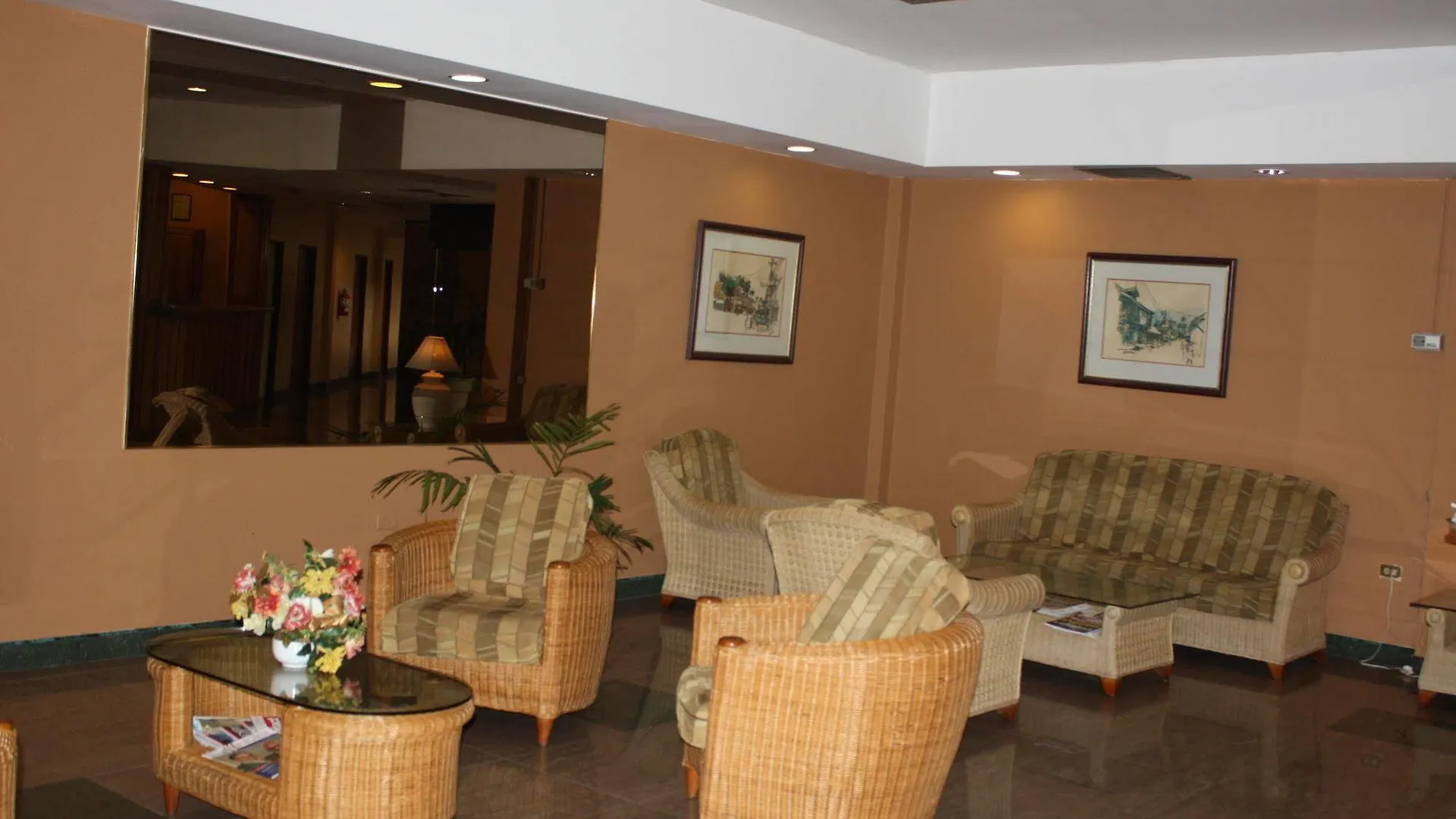 Ambassador Hotel Dibe