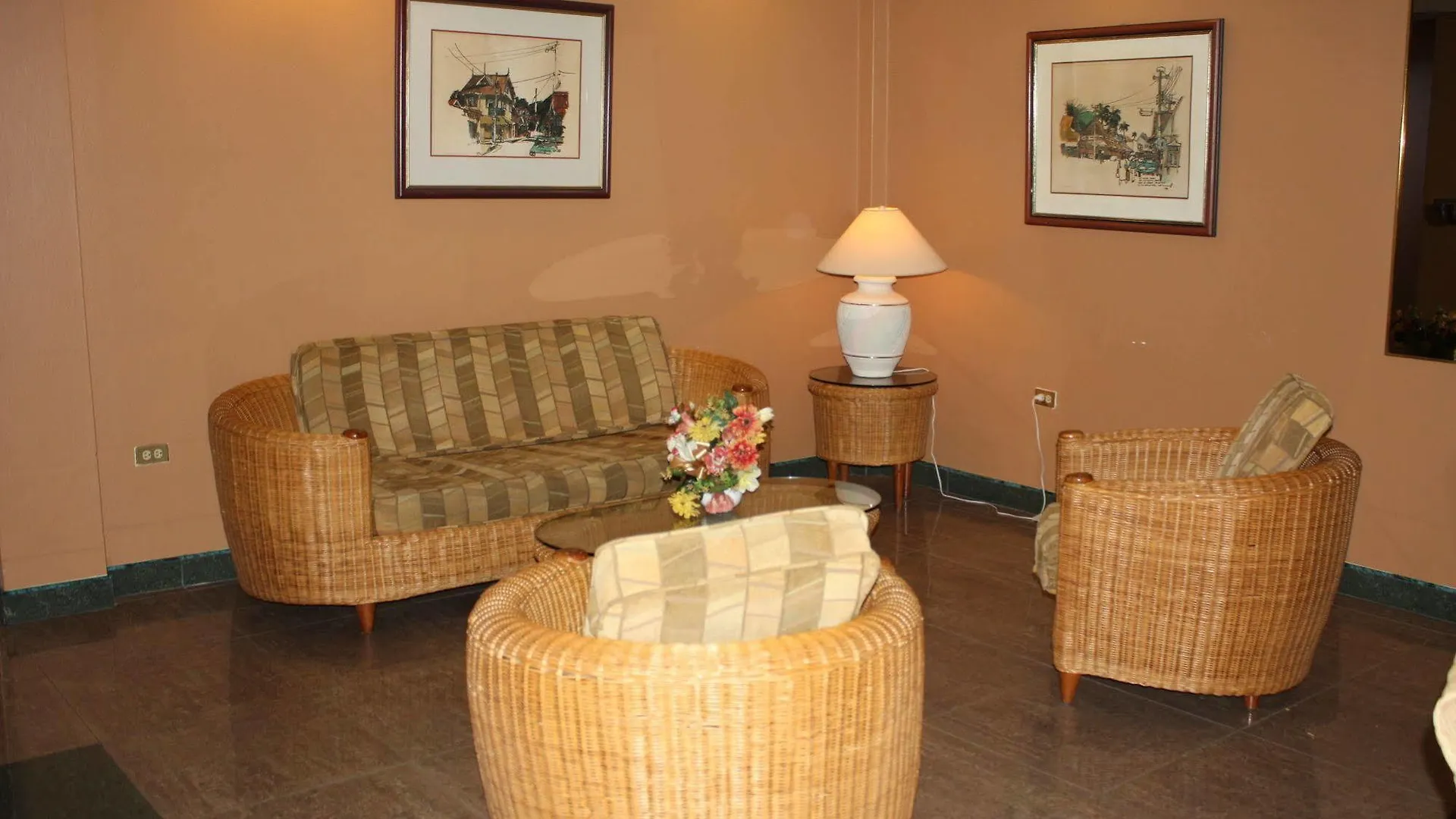 Ambassador Hotel Dibe 2*,